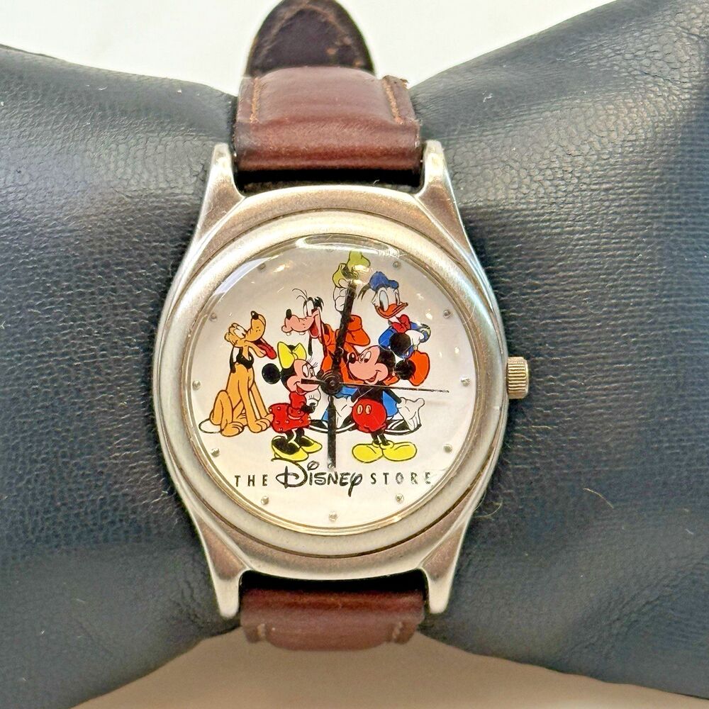 The Disney Store Mickey & Friends Cast Member Watch 33mm Leather EUC RARE